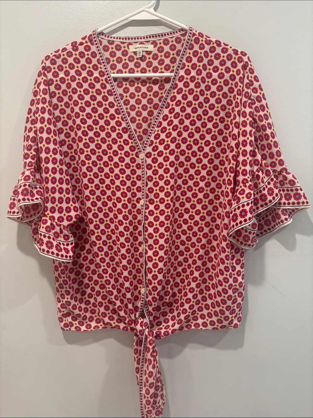 Max Studio Pink Red Floral Tie-Front V-Neck Blouse ptp 22 length 25